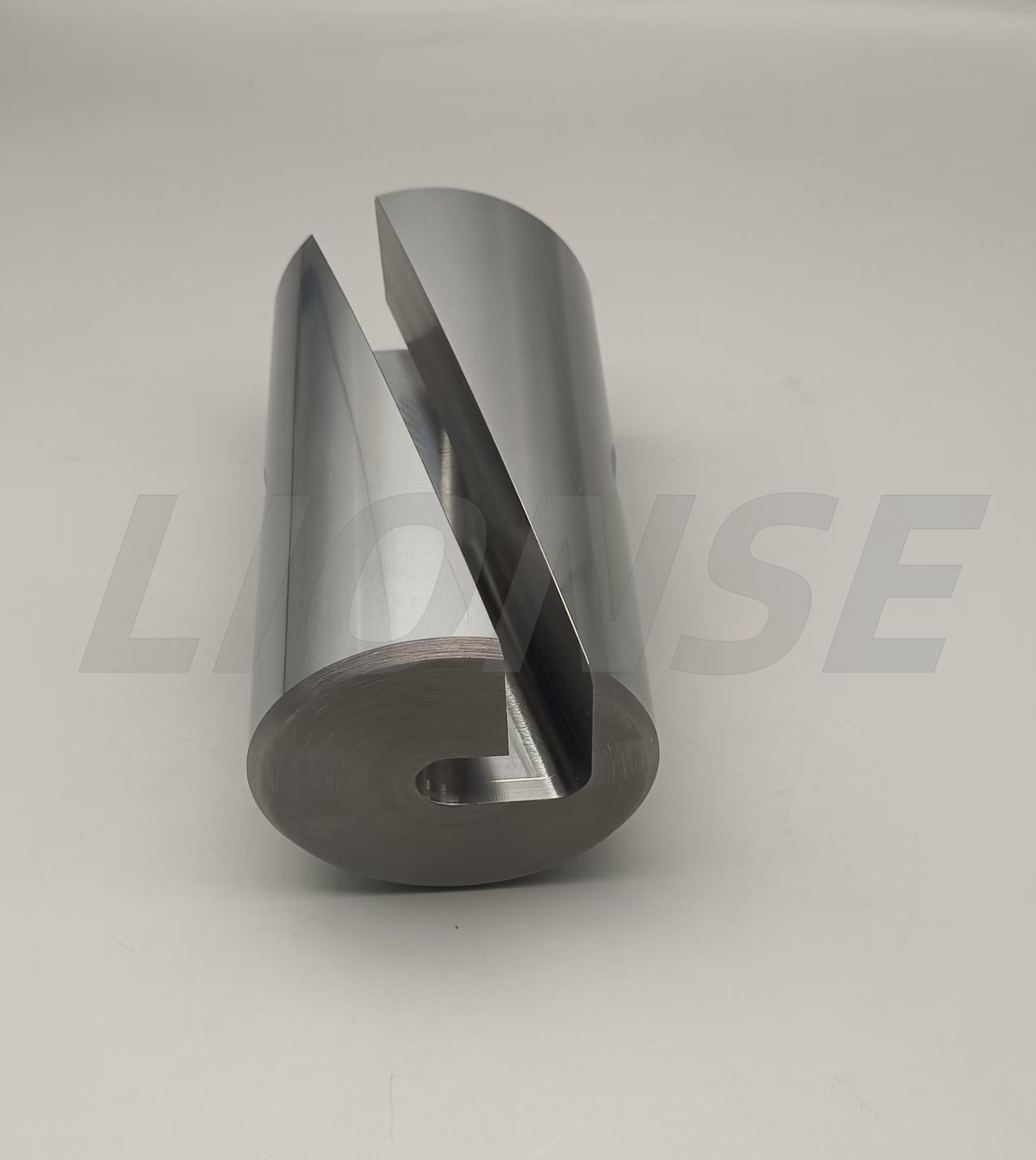 Where are the difficulties in processing stainless steel parts?