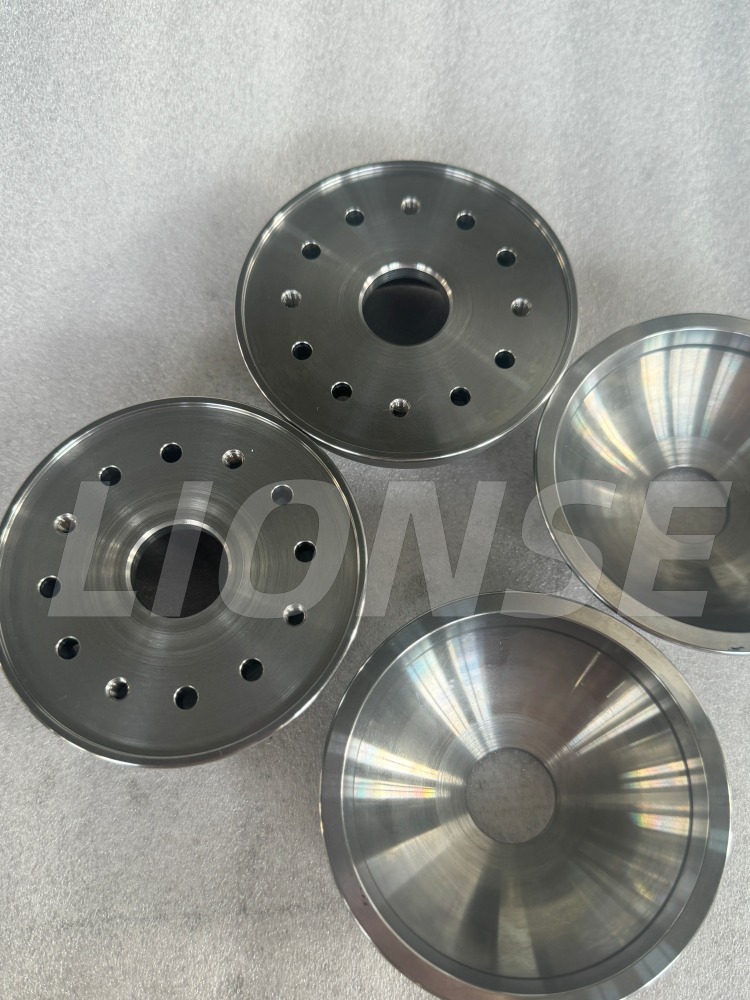 20CrNiMo (AISI 8620) is the preferred material for oil and gas chemical process control ball valves.